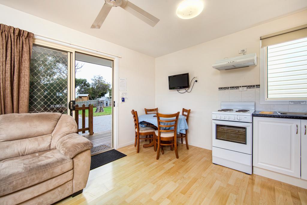ביצ'אנו Wintersun Gardens Motel מראה חיצוני תמונה