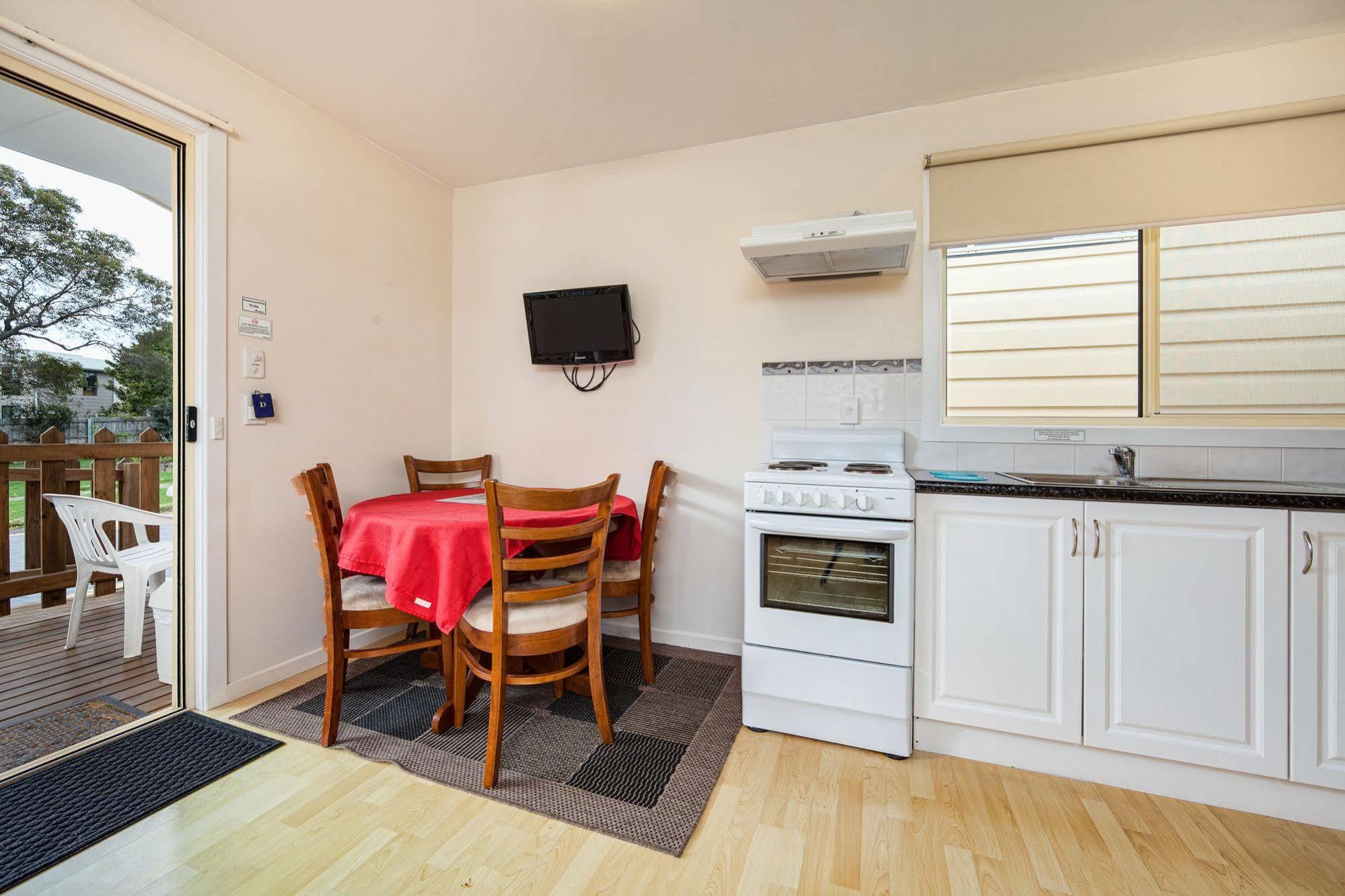 ביצ'אנו Wintersun Gardens Motel מראה חיצוני תמונה