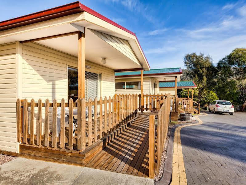 ביצ'אנו Wintersun Gardens Motel מראה חיצוני תמונה